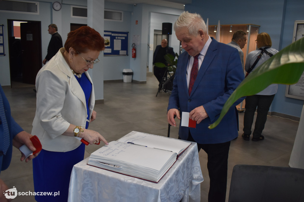 Uroczyście i wzruszająco w szkole w Gawłowie