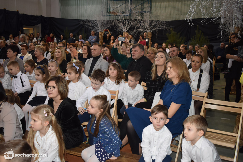 Uroczyście i wzruszająco w szkole w Gawłowie