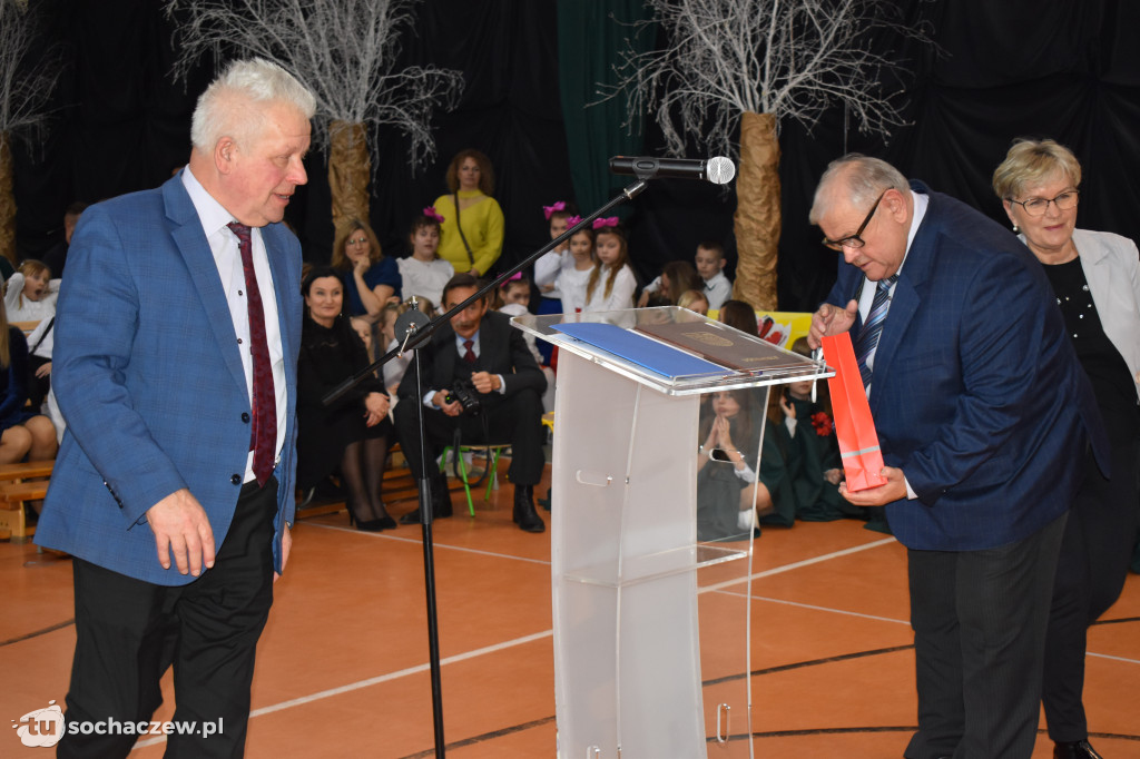 Uroczyście i wzruszająco w szkole w Gawłowie