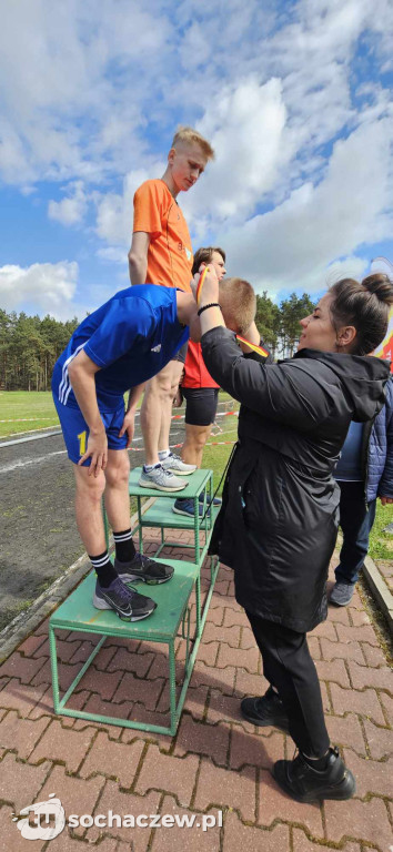 Międzypowiatowe Sztafetowe Biegi Przełajowe w Młodzieszynie