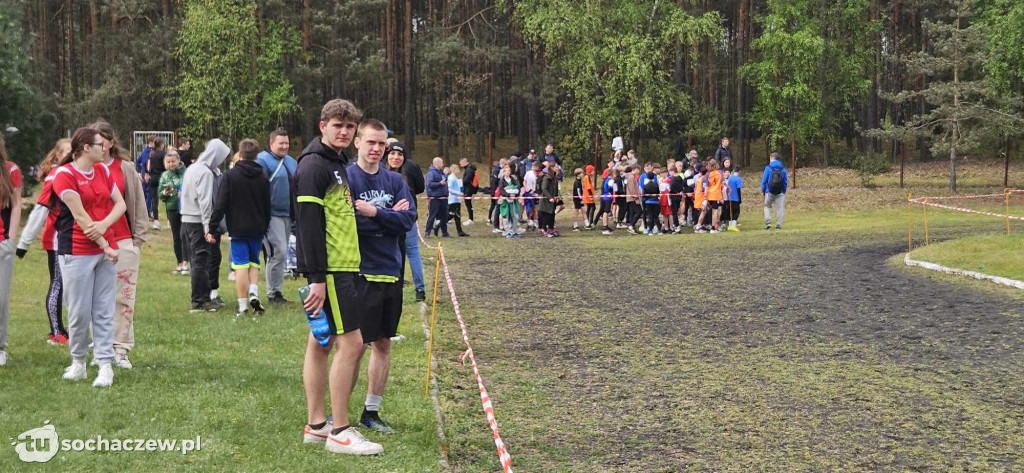 Międzypowiatowe Sztafetowe Biegi Przełajowe w Młodzieszynie