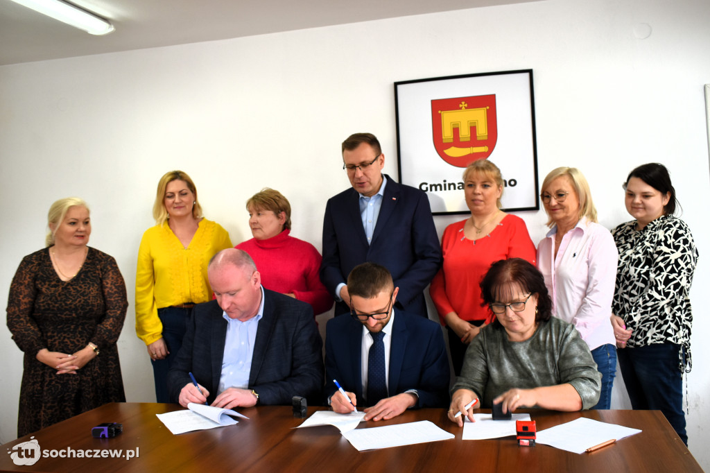 Umowa na remont dróg w gminie Rybno podpisana