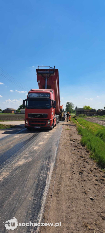 Trwają prace na drodze w Justynowie