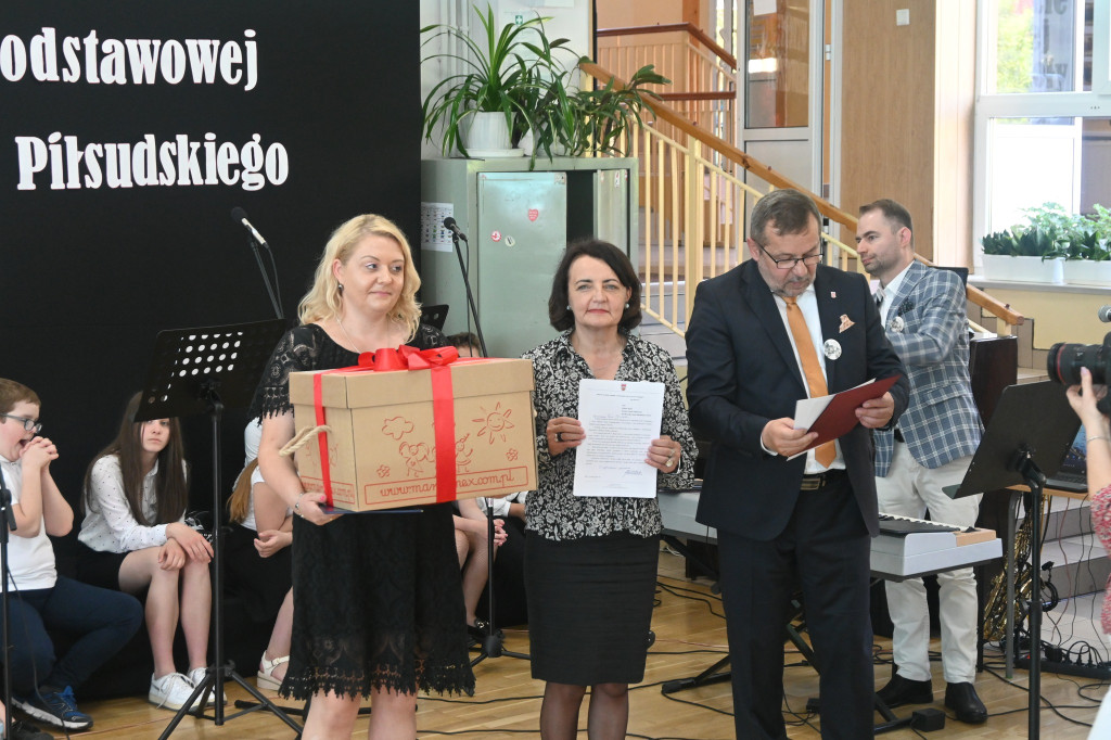 Jubileusz 90-lecia istnienia Szkoły Podstawowej w Iłowie