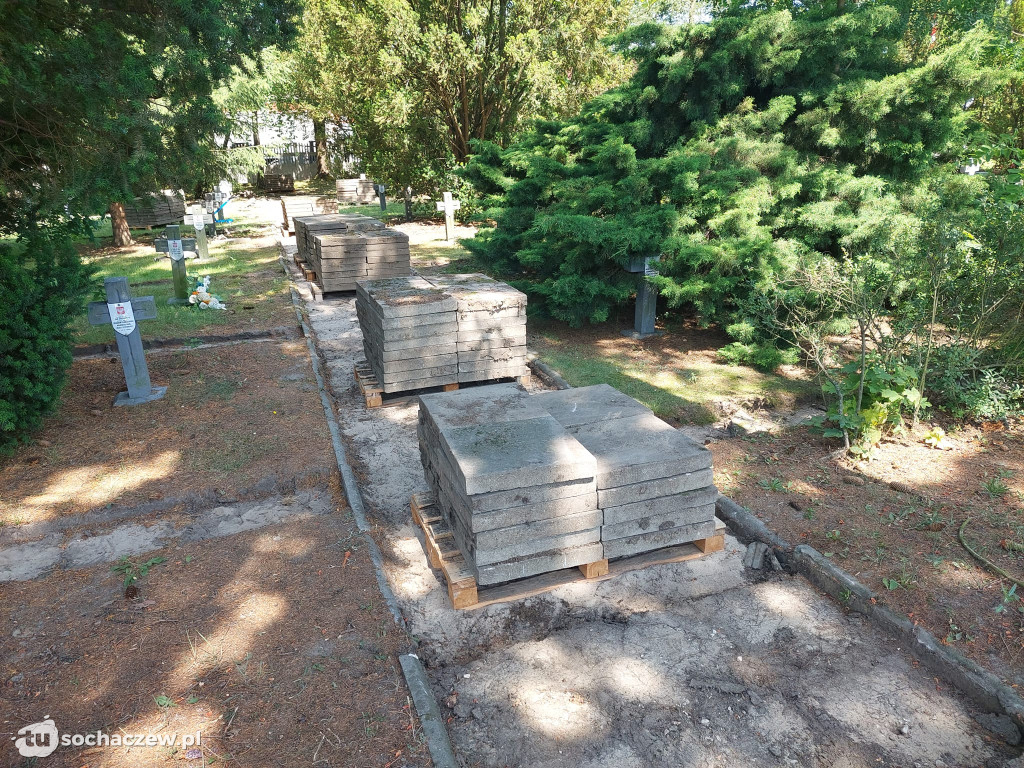 Remont na cmentarzu w Rybnie