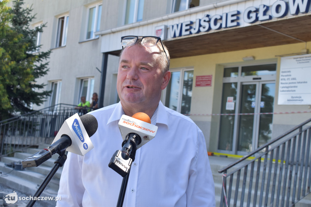 Parking przy szpitalu na półmetku