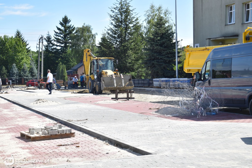 Parking przy szpitalu na półmetku