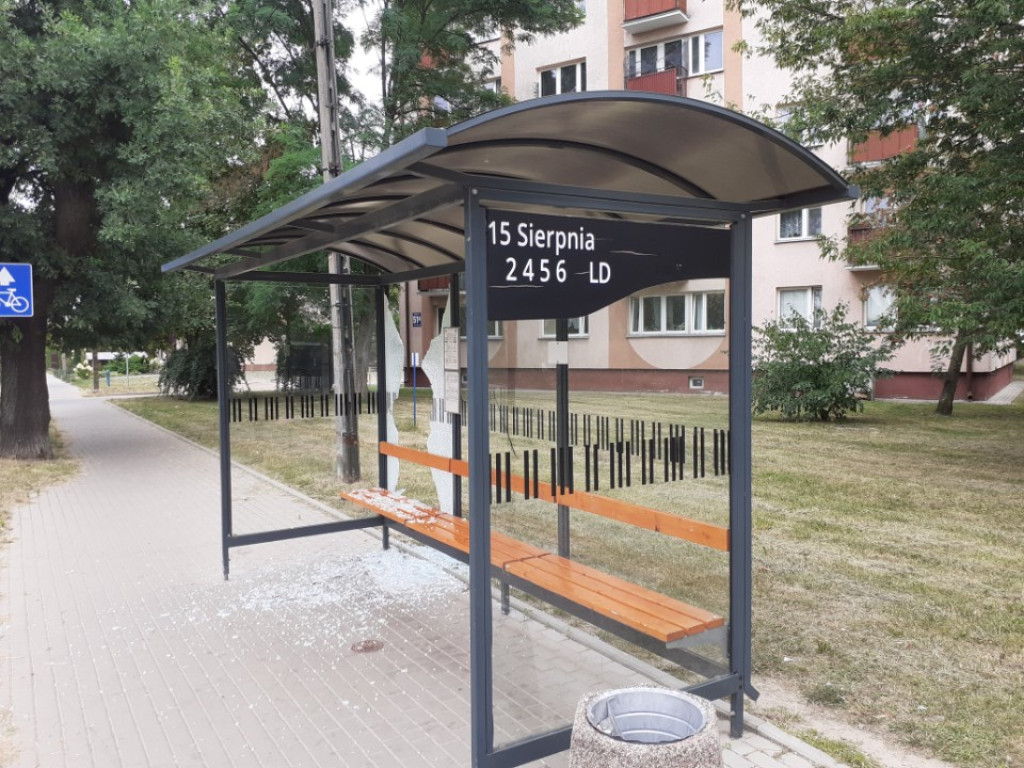Kolejne wiaty ZKM Sochaczew zdewastowane