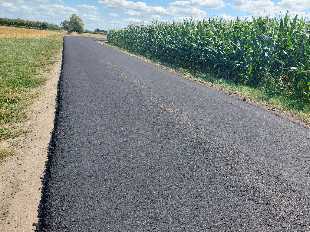 Ruszył remont drogi w Starym Szwarocinie