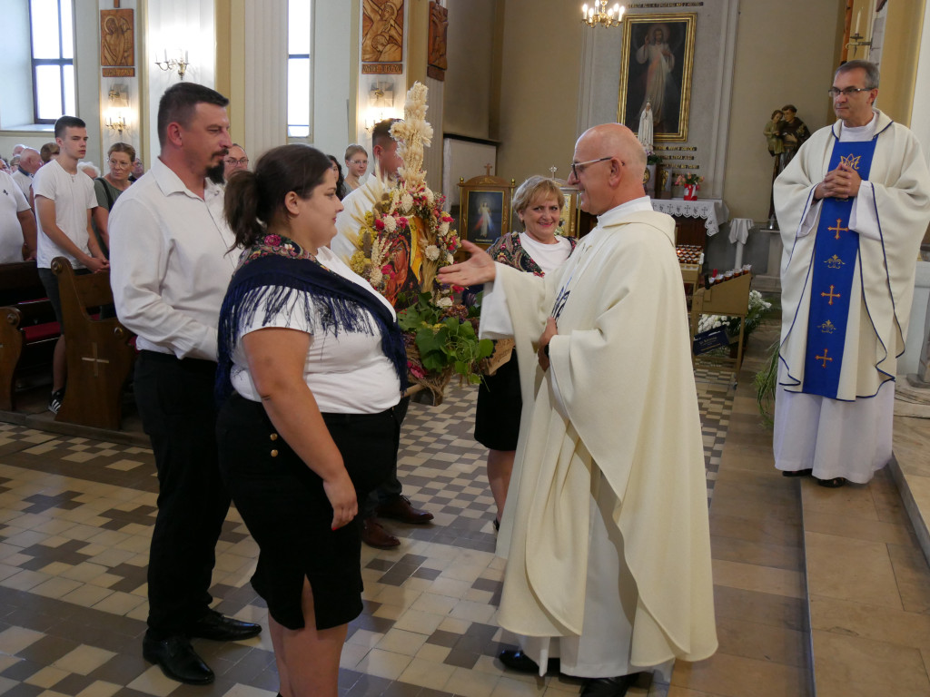 Dożynki parafialne w Młodzieszynie