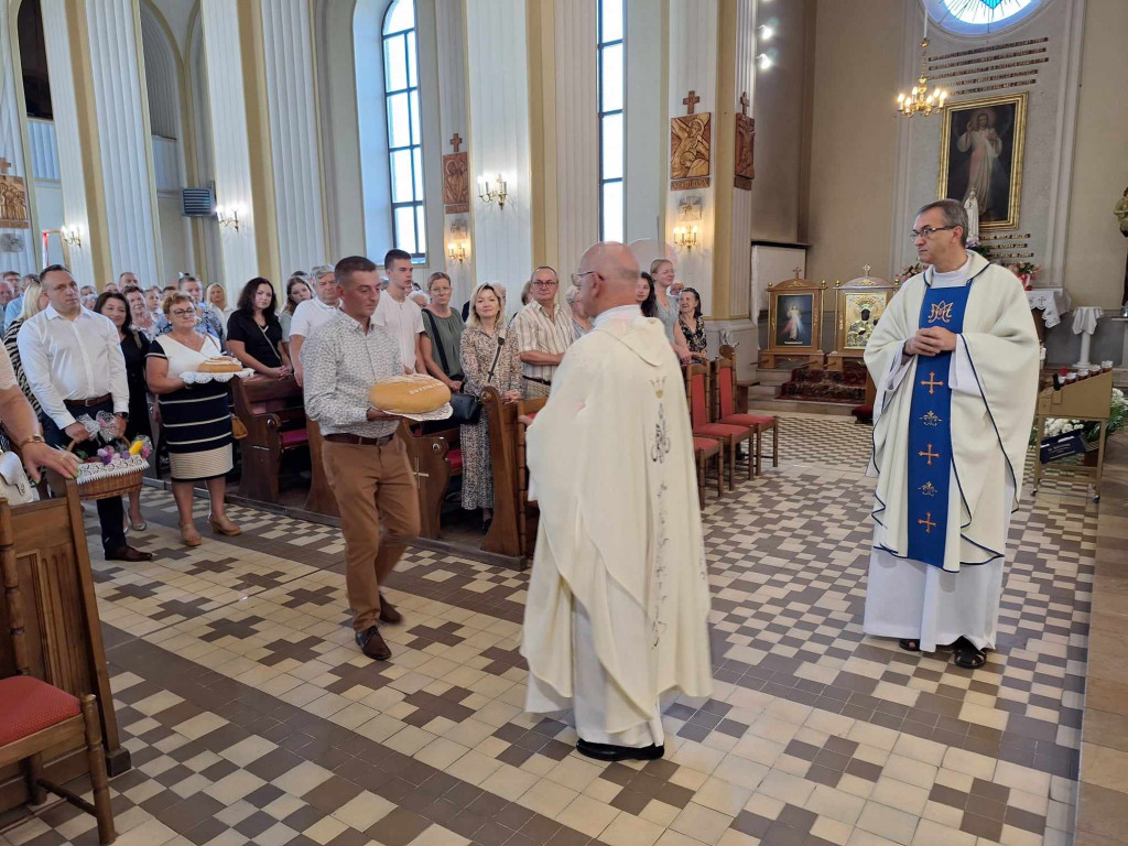 Dożynki parafialne w Młodzieszynie