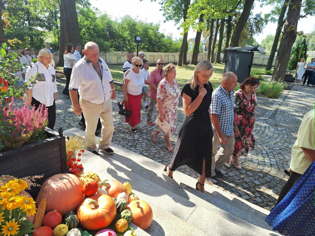 Dożynki parafialne w Młodzieszynie