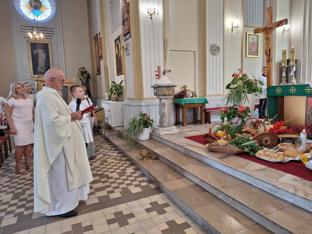 Dożynki parafialne w Młodzieszynie