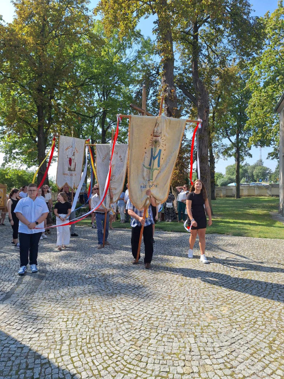 Dożynki parafialne w Młodzieszynie