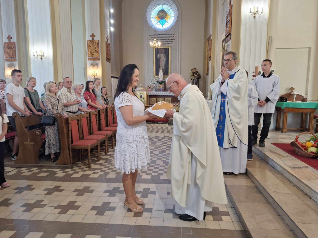 Dożynki parafialne w Młodzieszynie