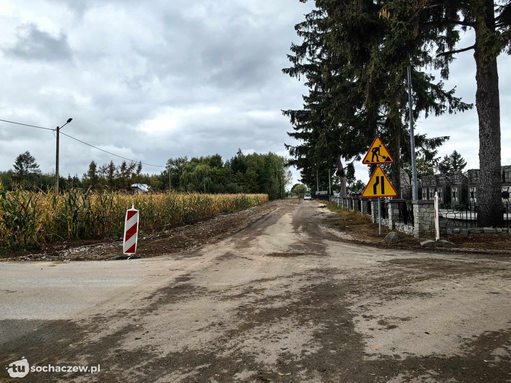 Budowa obwodnicy cmentarza w Giżycach