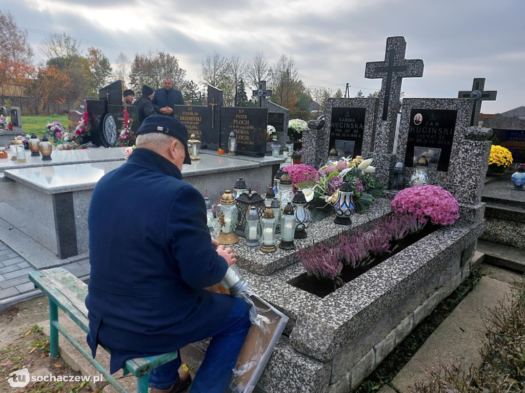 Wszystkich Świętych w powiecie