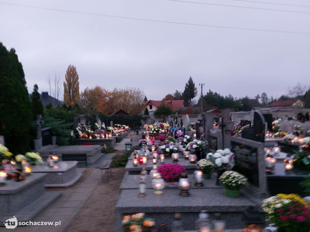 Wszystkich Świętych w powiecie