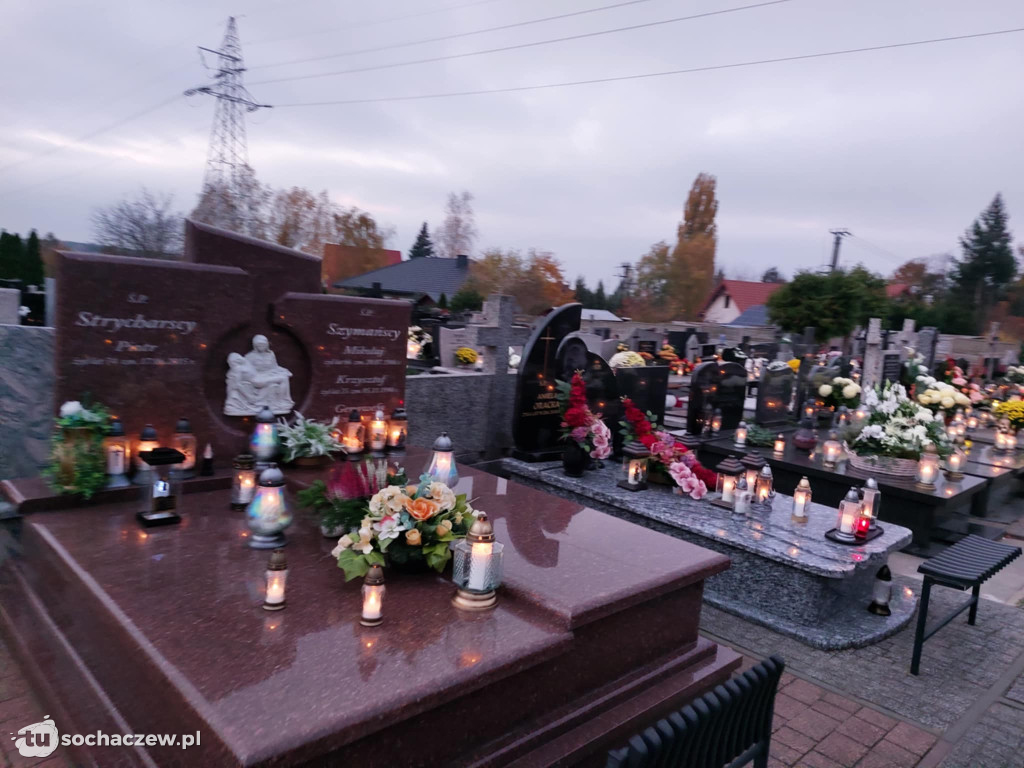 Wszystkich Świętych w powiecie