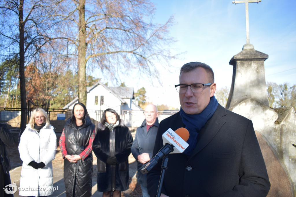 Trwa remont otoczenia kościoła w Kamionie