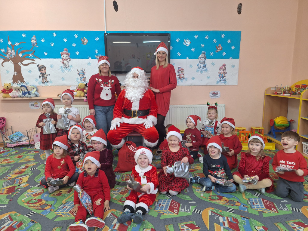 Gminne Mikołajki 2024: magia świąt w Młodzieszynie