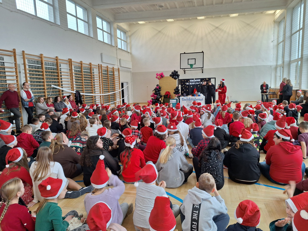 Gminne Mikołajki 2024: magia świąt w Młodzieszynie