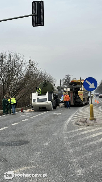 Zderzenie trzech tirów w Paprotni