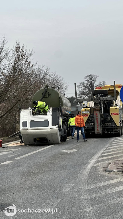 Zderzenie trzech tirów w Paprotni