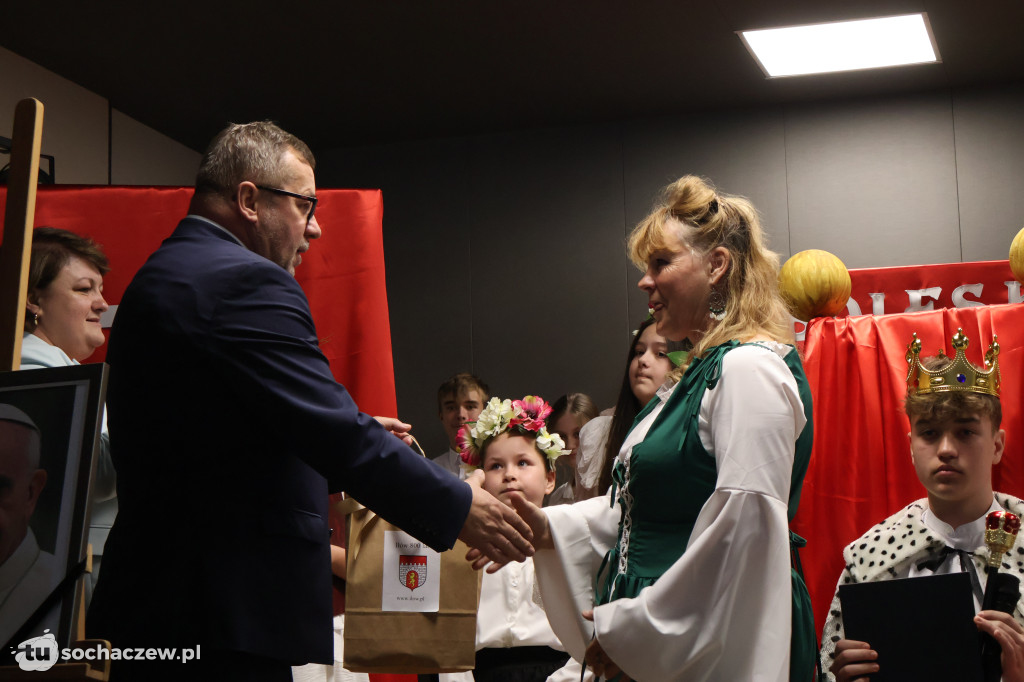 Szkoła w Kapturach upamiętniła swojego patrona
