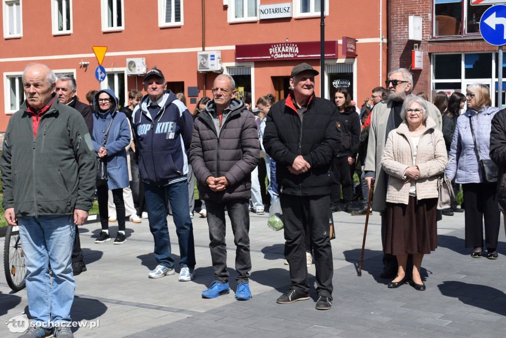 Pomnik misia Wojtka w Błoniu odsłonięty