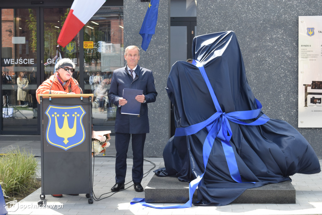 Pomnik misia Wojtka w Błoniu odsłonięty