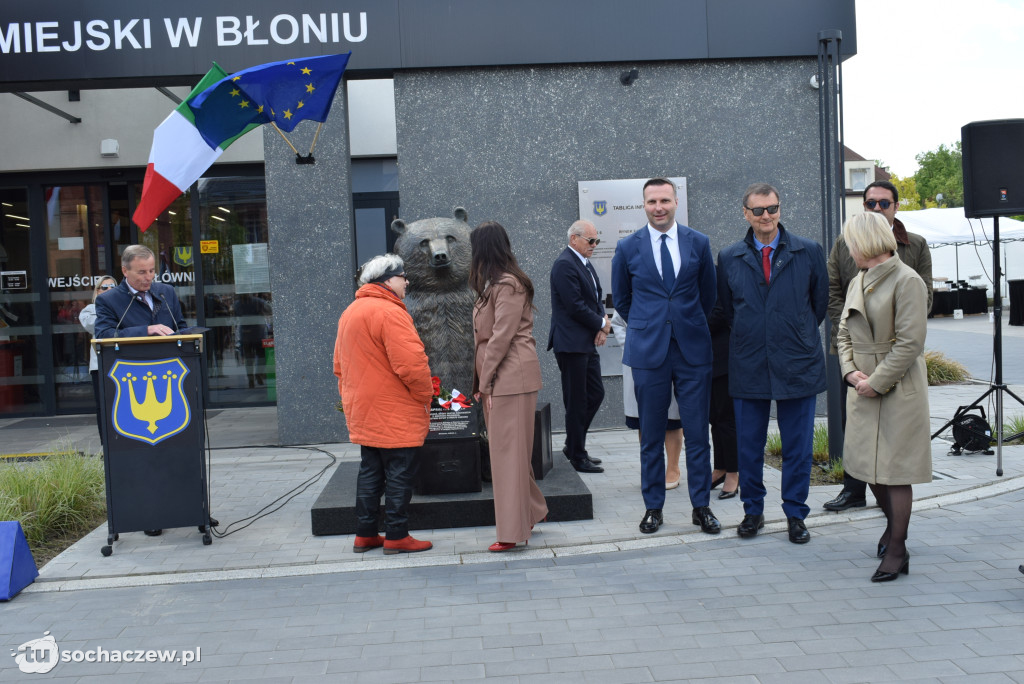 Pomnik misia Wojtka w Błoniu odsłonięty
