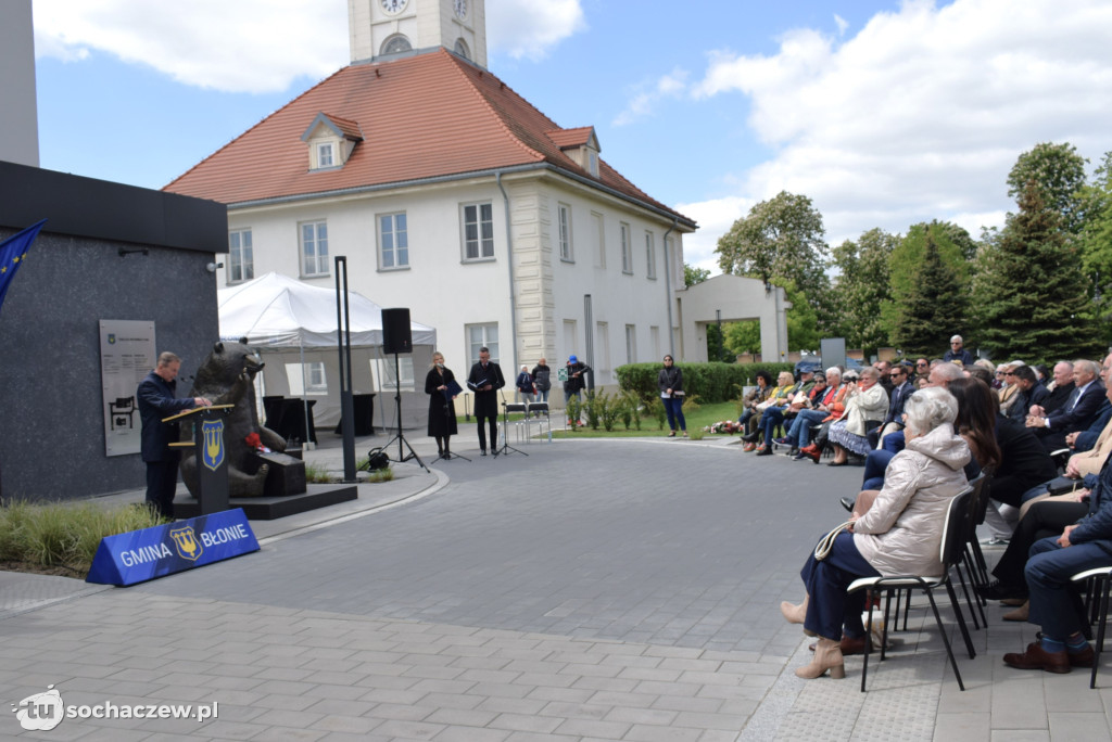 Pomnik misia Wojtka w Błoniu odsłonięty