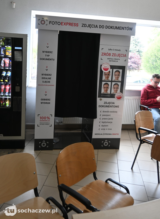 Sochaczew: w Starostwie stanęła fotobudka