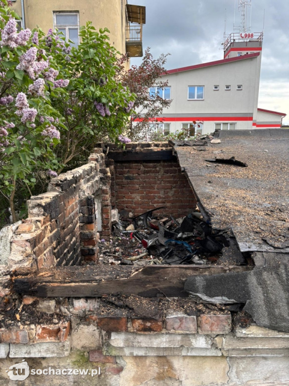 Pożar w kamienicy obok komendy straży