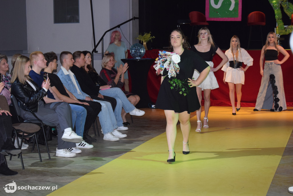 Pokaz Mody Młodych w SCK