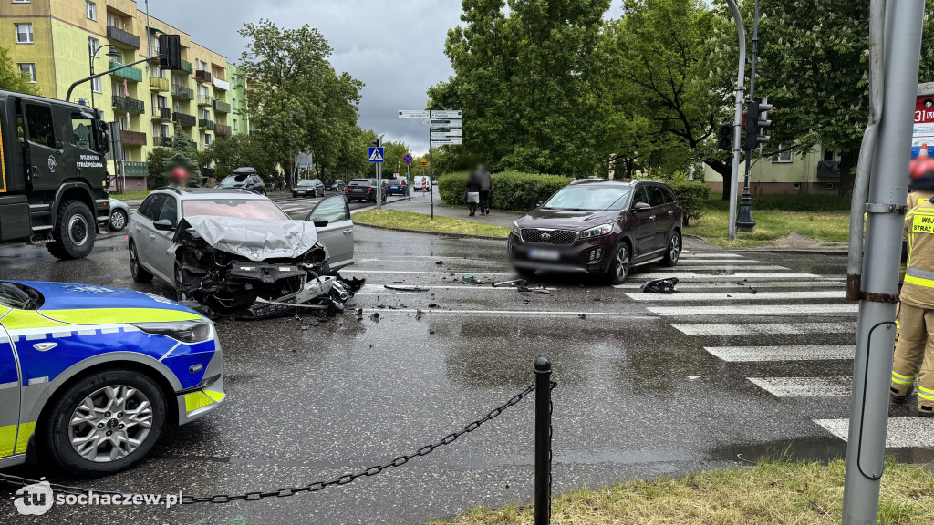 Wypadek na skrzyżowaniu Warszawskiej z Piłsudskiego