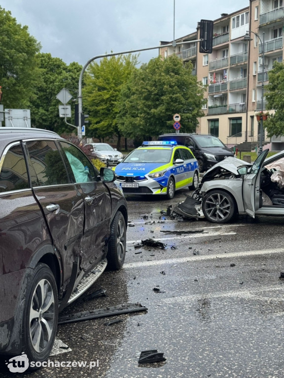 Wypadek na skrzyżowaniu Warszawskiej z Piłsudskiego