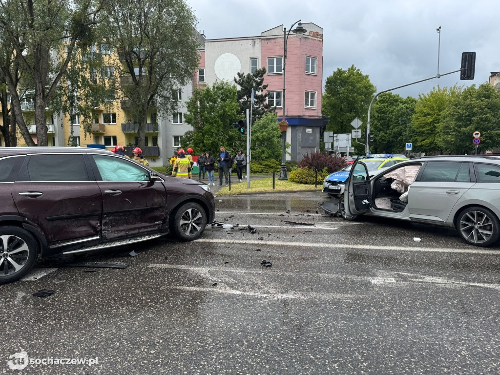 Wypadek na skrzyżowaniu Warszawskiej z Piłsudskiego