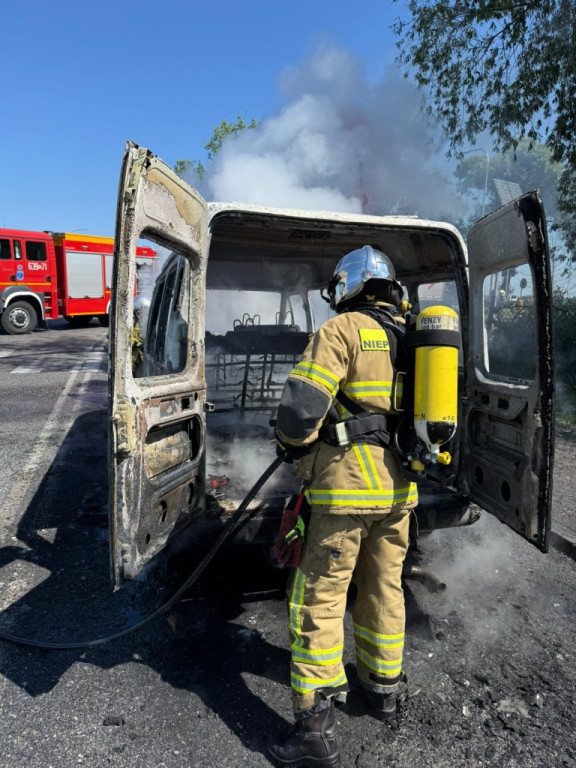 Pożar busa w Topołowej