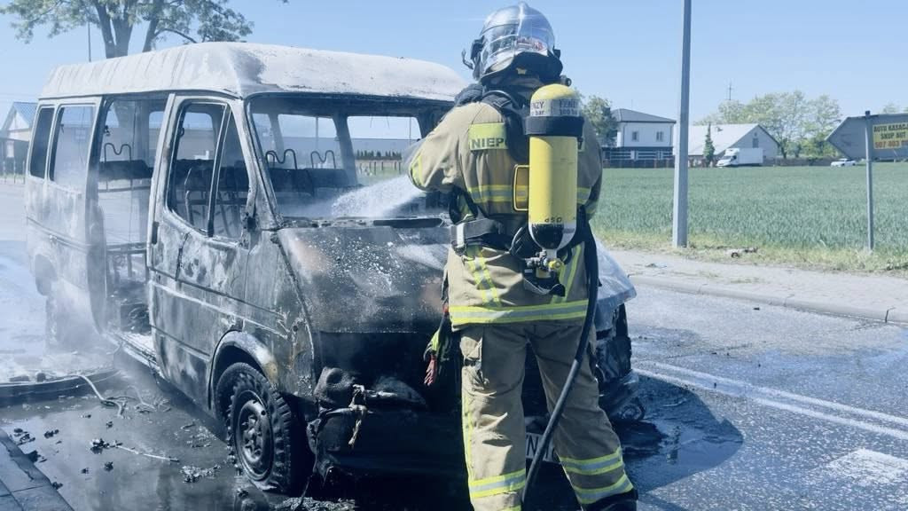 Pożar busa w Topołowej