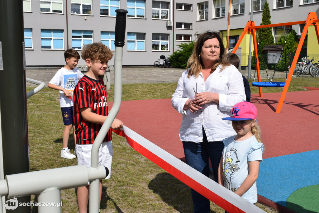 Plac zabaw w Młodzieszynie otwarty