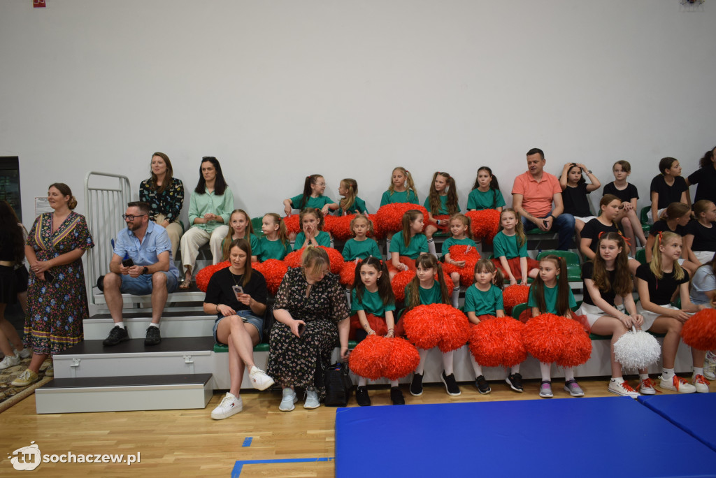 Cheerleader`s team za nami