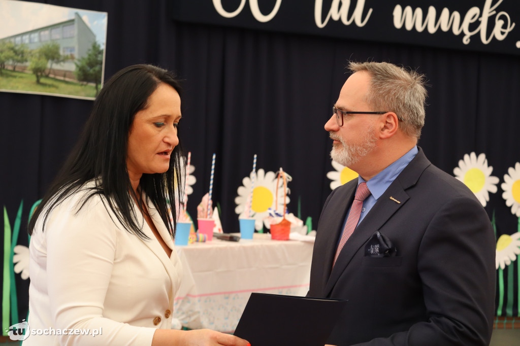 Szkoła w Kamionie ma 60 lat i... nową halę