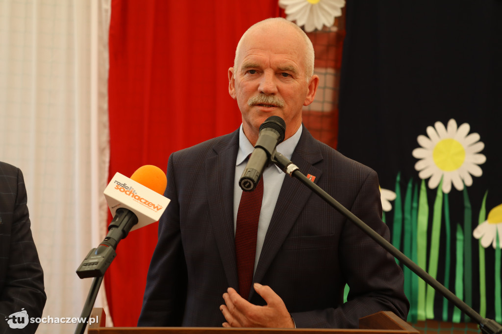 Szkoła w Kamionie ma 60 lat i... nową halę