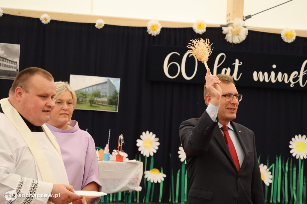Szkoła w Kamionie ma 60 lat i... nową halę