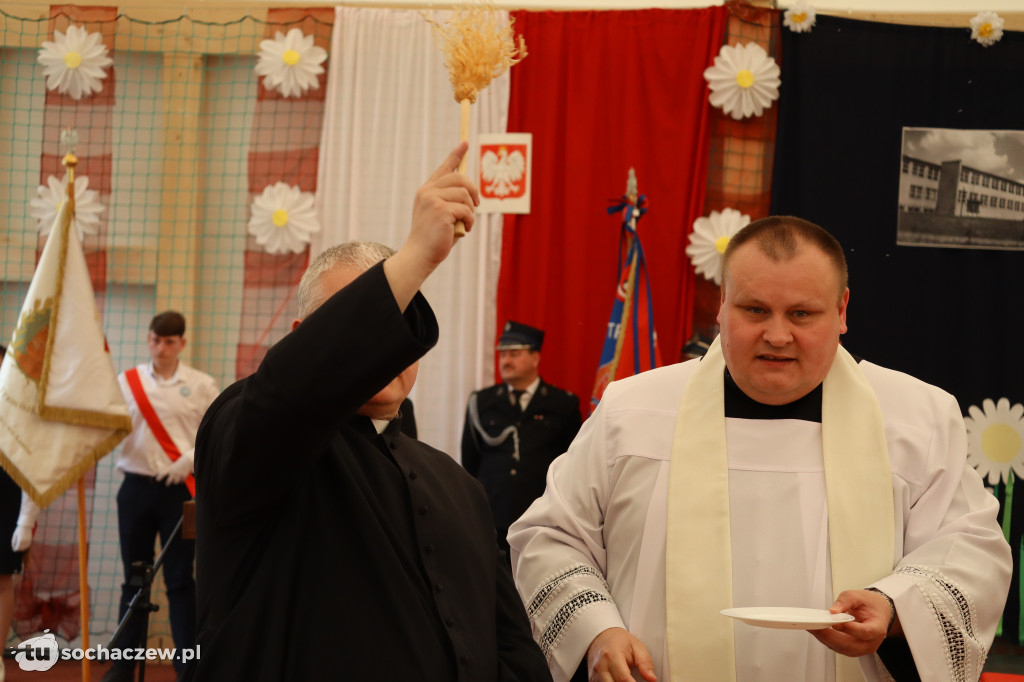 Szkoła w Kamionie ma 60 lat i... nową halę