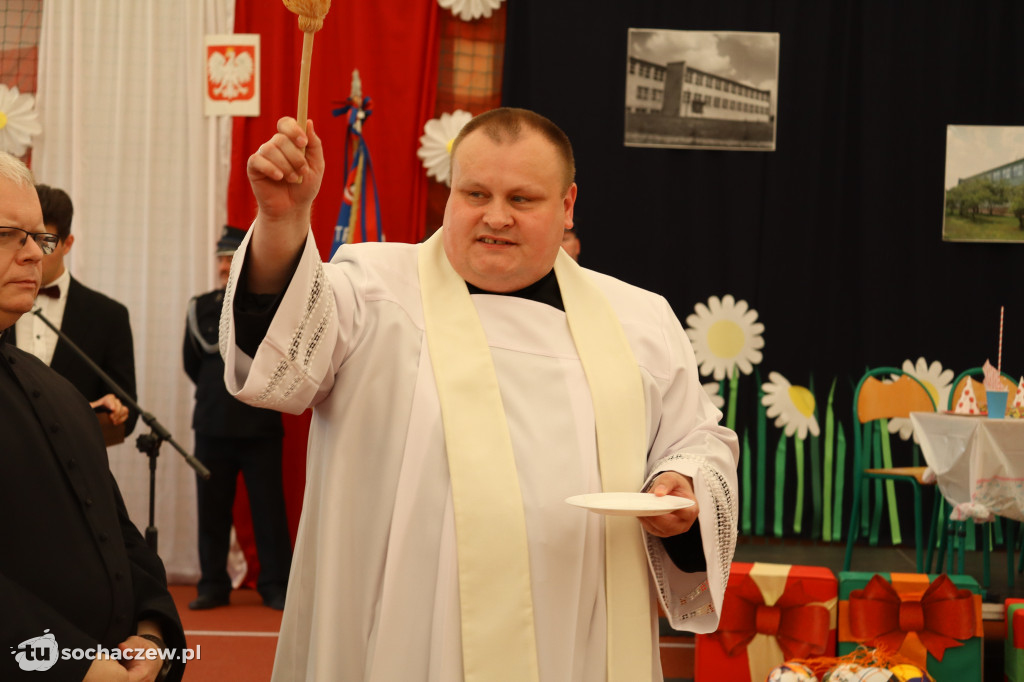 Szkoła w Kamionie ma 60 lat i... nową halę