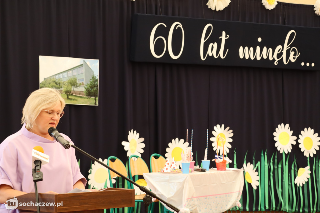 Szkoła w Kamionie ma 60 lat i... nową halę