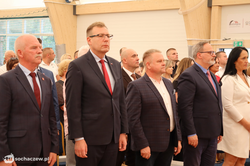 Szkoła w Kamionie ma 60 lat i... nową halę